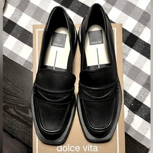 Dolce Vita Elias black leather loafers size 8. New
